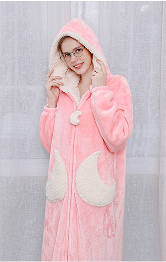 Thick coral fleece bathrobe