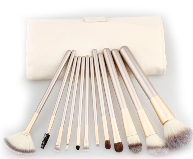 24 Make-up And Brush Suits For Portable Beauty And Makeup Tools