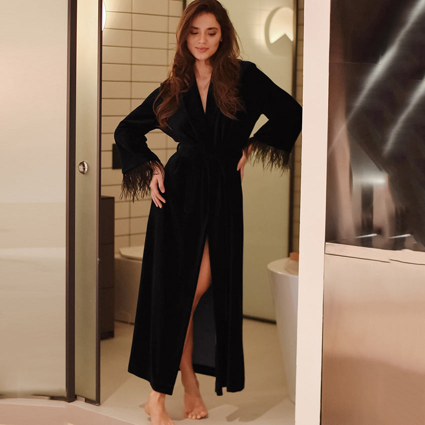 Black Long-sleeved Bathrobe