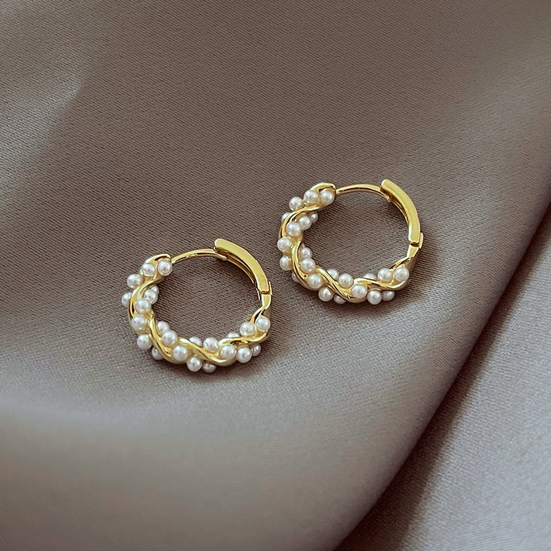 Temperament Circle Pearl Earrings