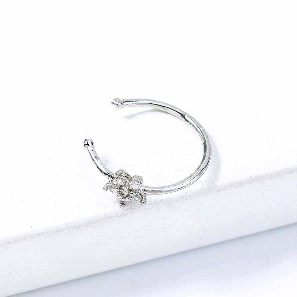 Niche Star Nose Ring Piercing