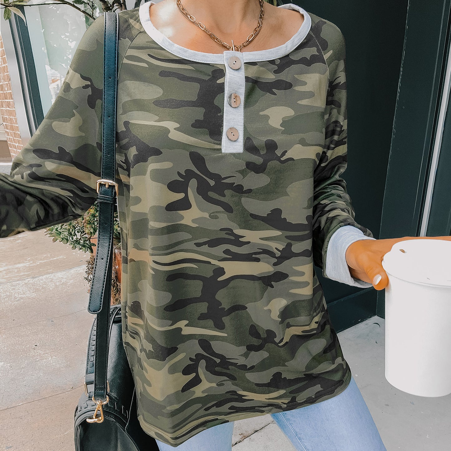 camouflage long-sleeved T-shirt