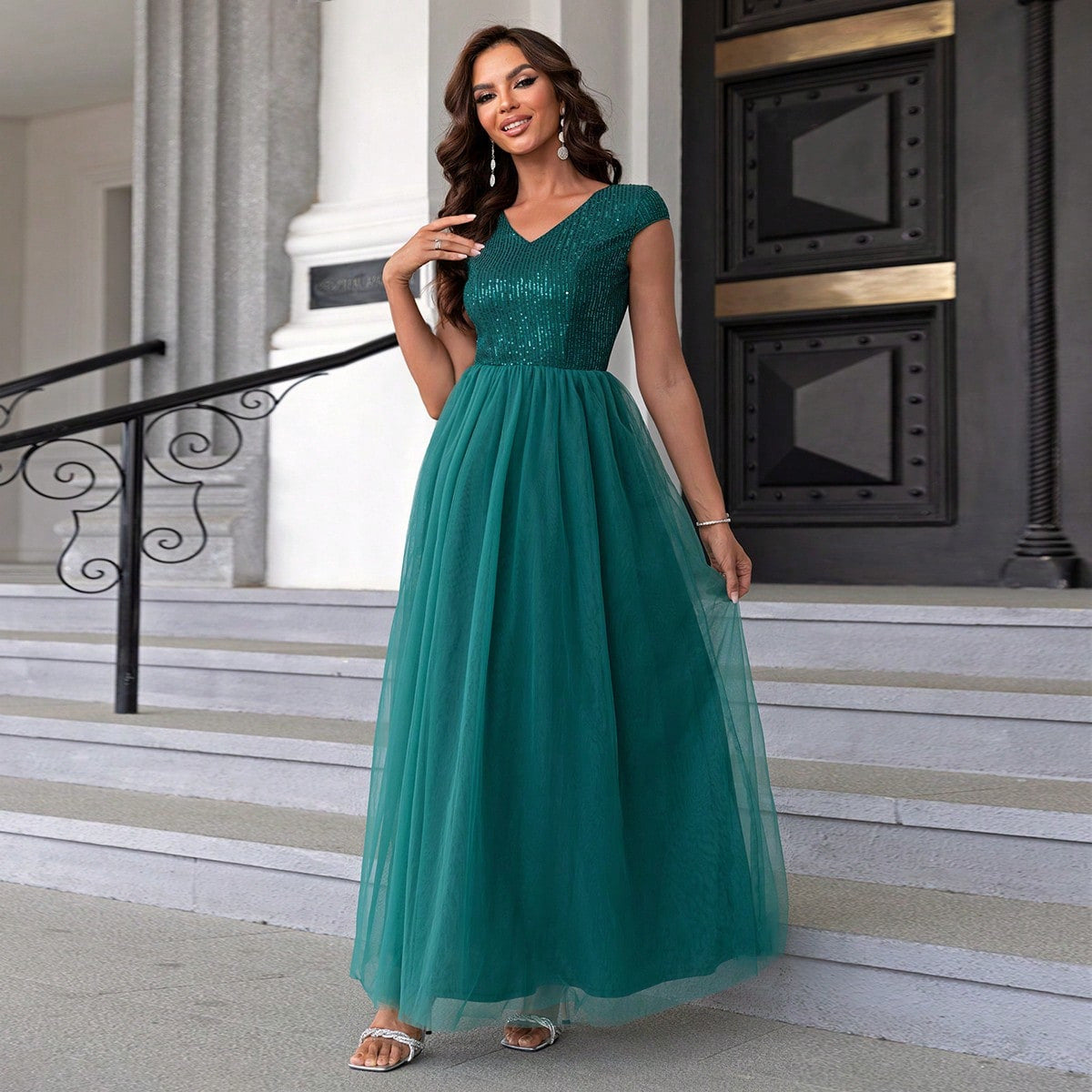 Contrast Color Formal Dress